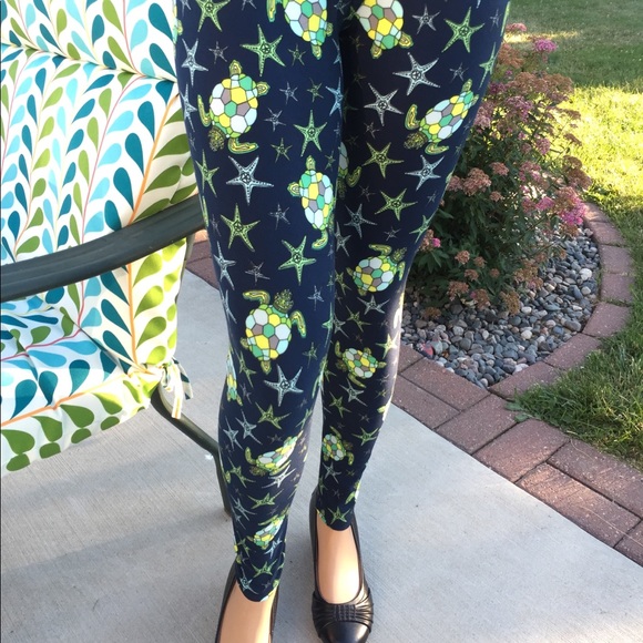 NEW WOMEN’S SEA TURTLES LEGGINGS OCEAN PRINT - Picture 3 of 5